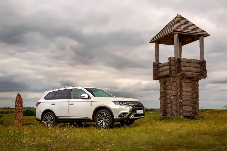  Mitsubishi Outlander 2018 года  (CIS) (фото 11 из 41)